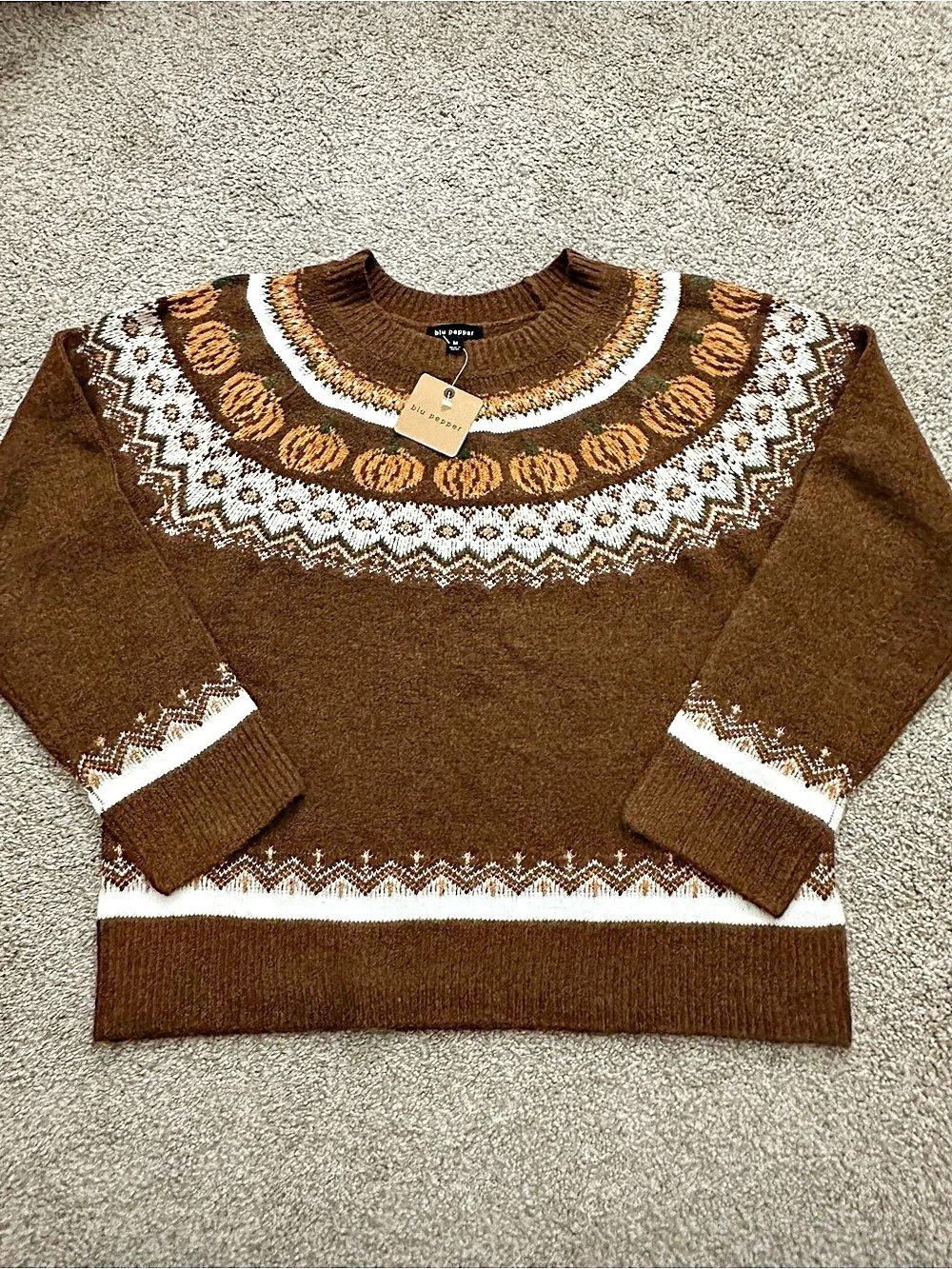 blu pepper Pumpkin Fair Isle Long Sleeve Knit Sweater Brown & White Medium NWT